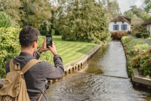 giethoorn, bridges, selfies